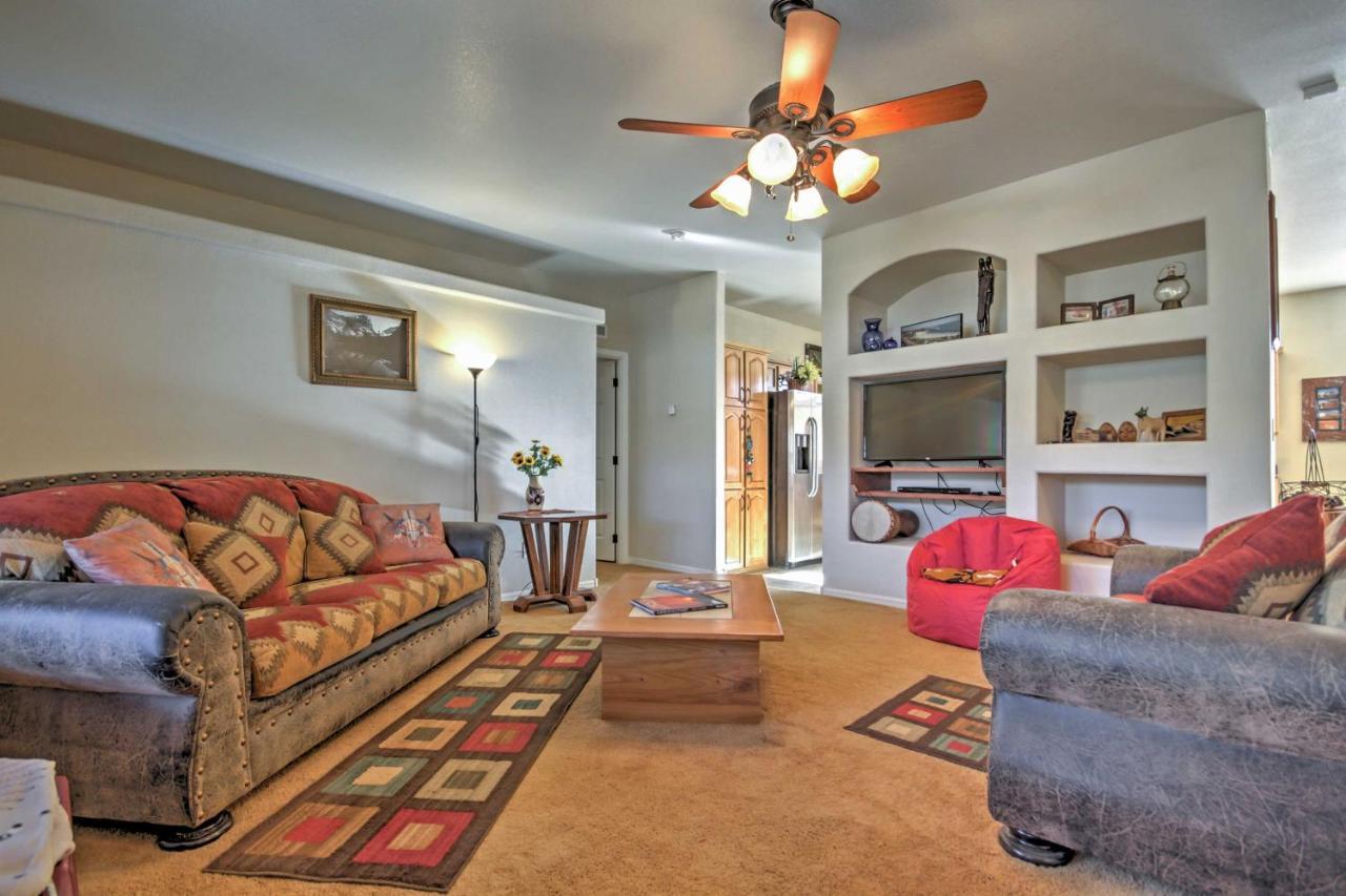 Beautiful Kanab Home With Yard - Walk To Restaurants Екстериор снимка